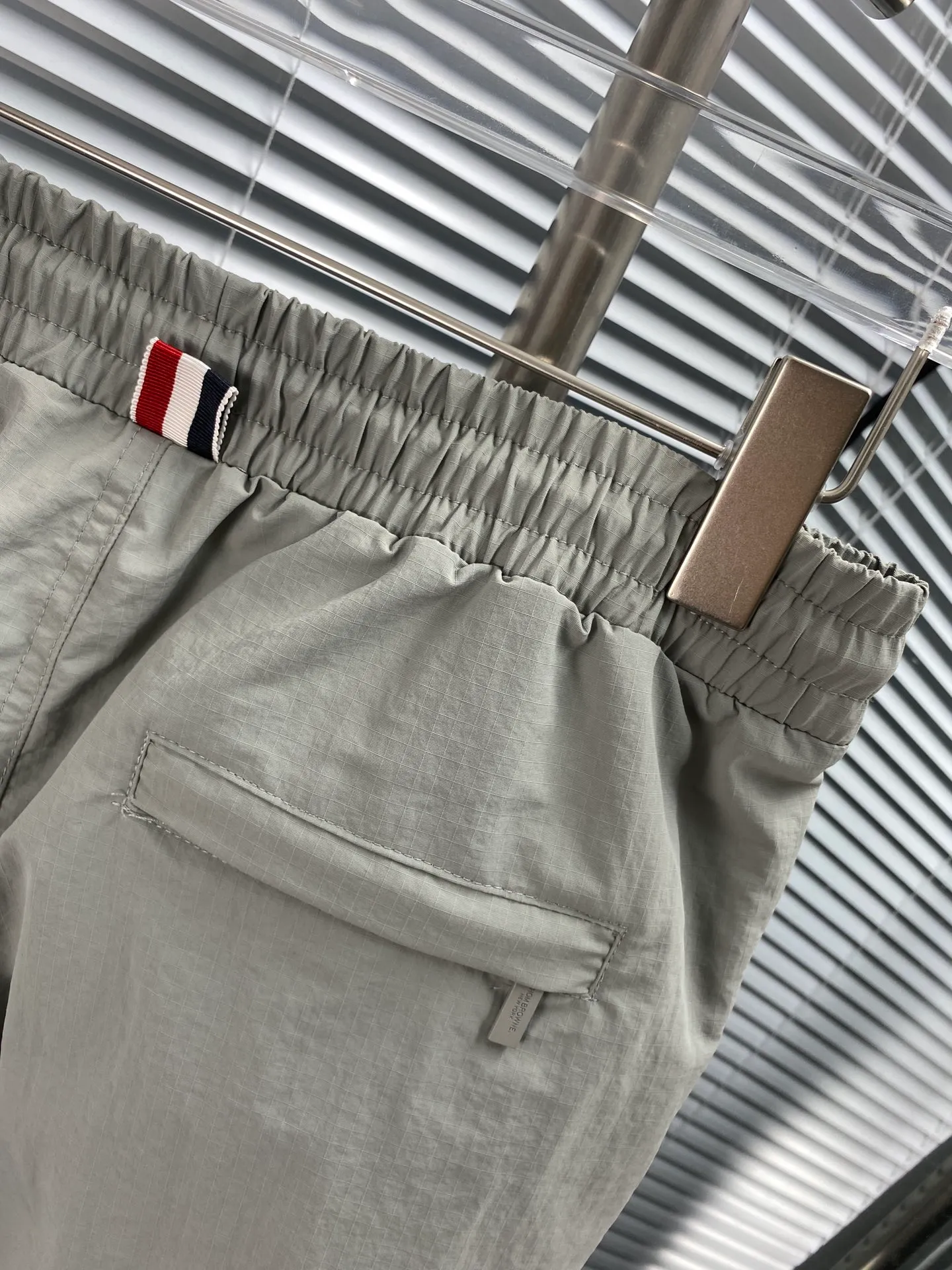 THOM BROWNE ：Light Green Navy Blue Gray Sizes：1.2.3.4